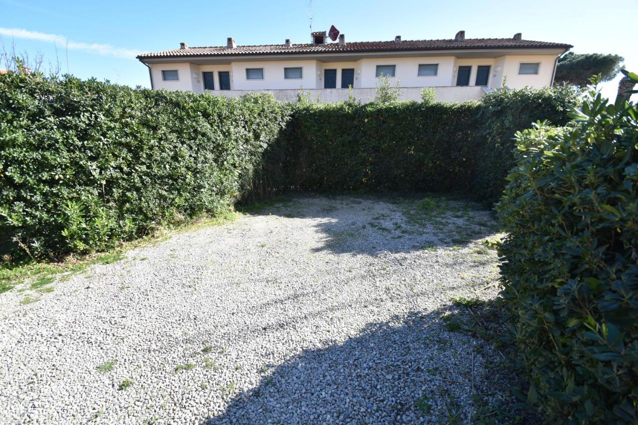 Appartamenti Sabbia - Zona Mare Con Terrazze, Clima, E Posti Auto Marina di Campo Buitenkant foto